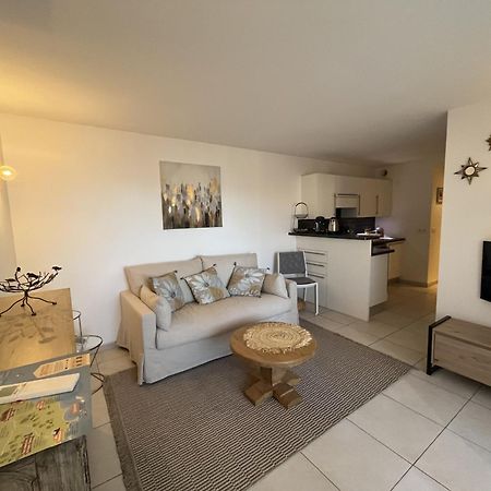 Frejus Plage Le Capitole T2 35M2 Climatise Balcon Kültér fotó