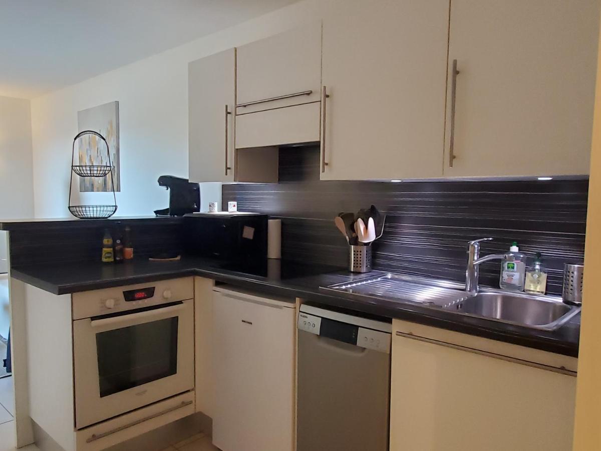 Frejus Plage Le Capitole T2 35M2 Climatise Balcon Kültér fotó